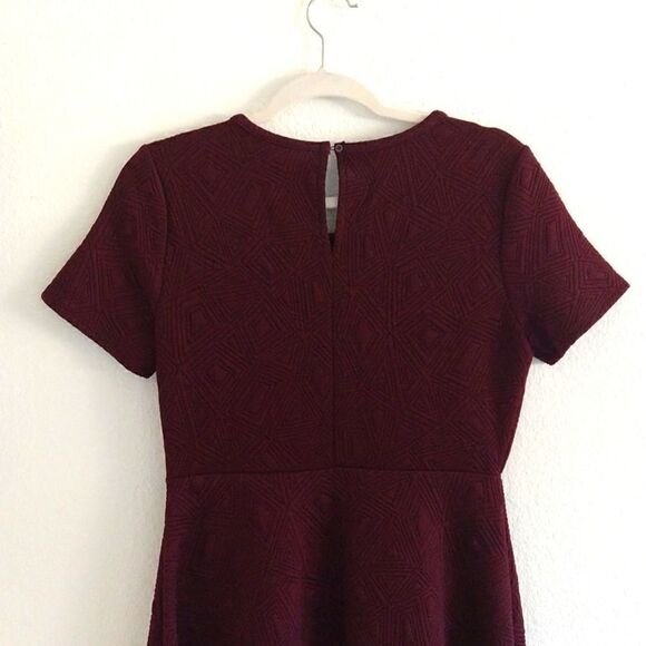 Fit and Flare Dress Burgundy size Small - Picture 5 of 6
